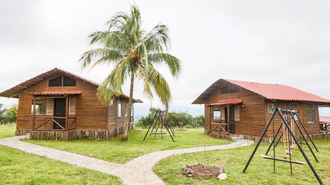 Buen Camino Hotel, San Mateo المظهر الخارجي الصورة